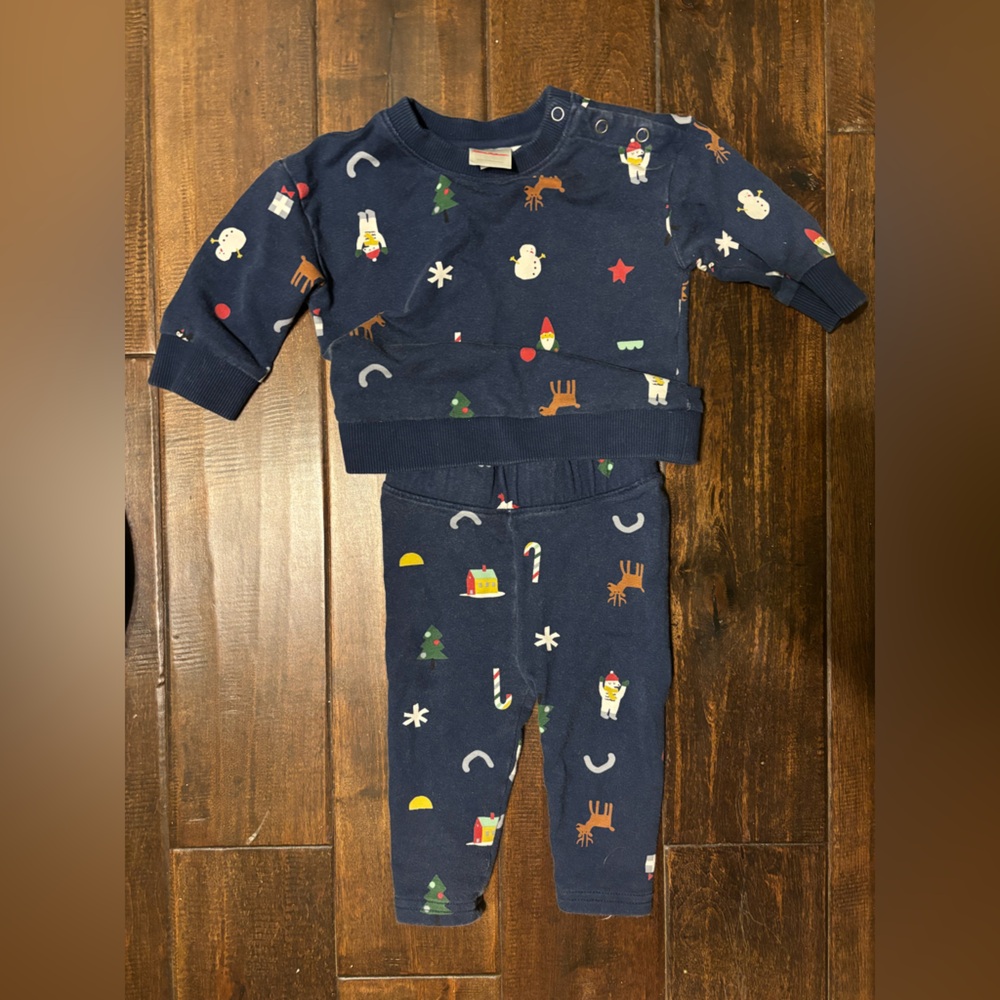 Hanna Andersson Winter Theme Sweatsuit 3-6 months
